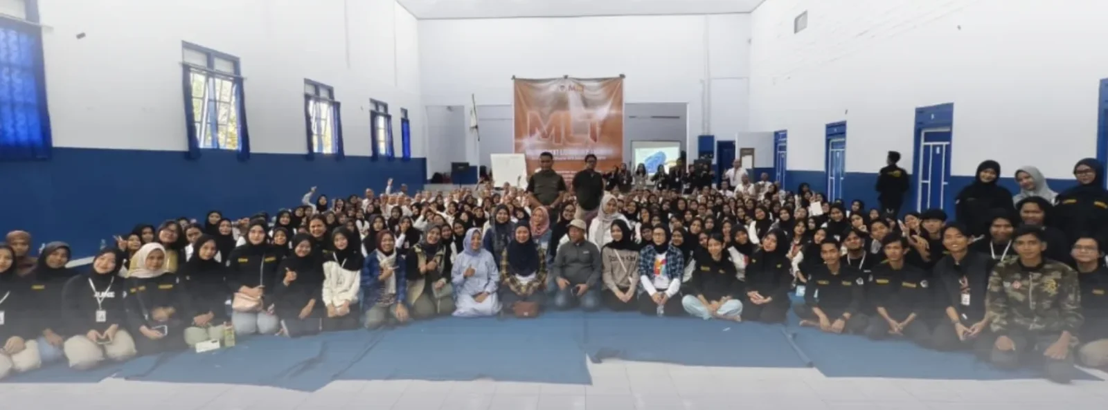 Dosen Prodi Manajemen FEB UNM Dampingi Mahasiswa Baru dalam Management Leadership Training di Malino